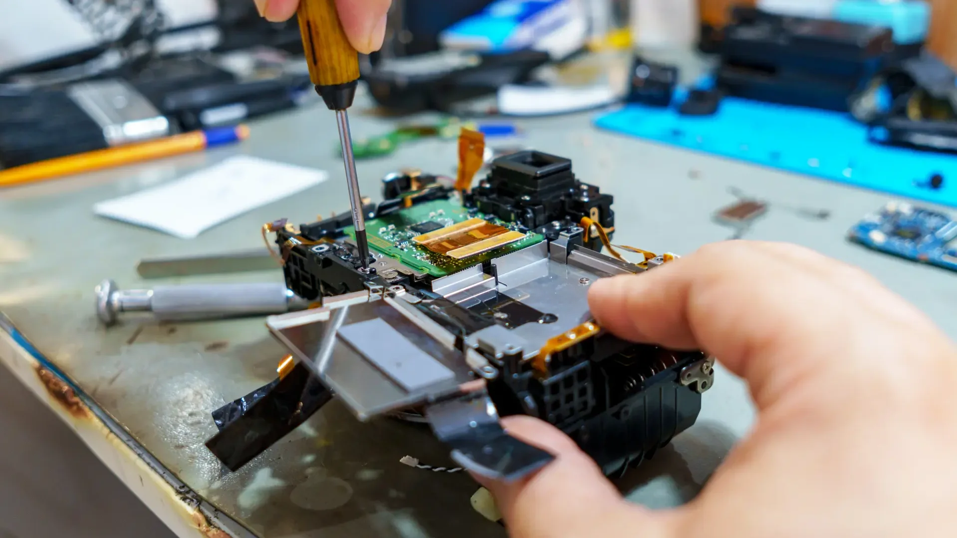 Reparatur eines elektronischen Gerätes